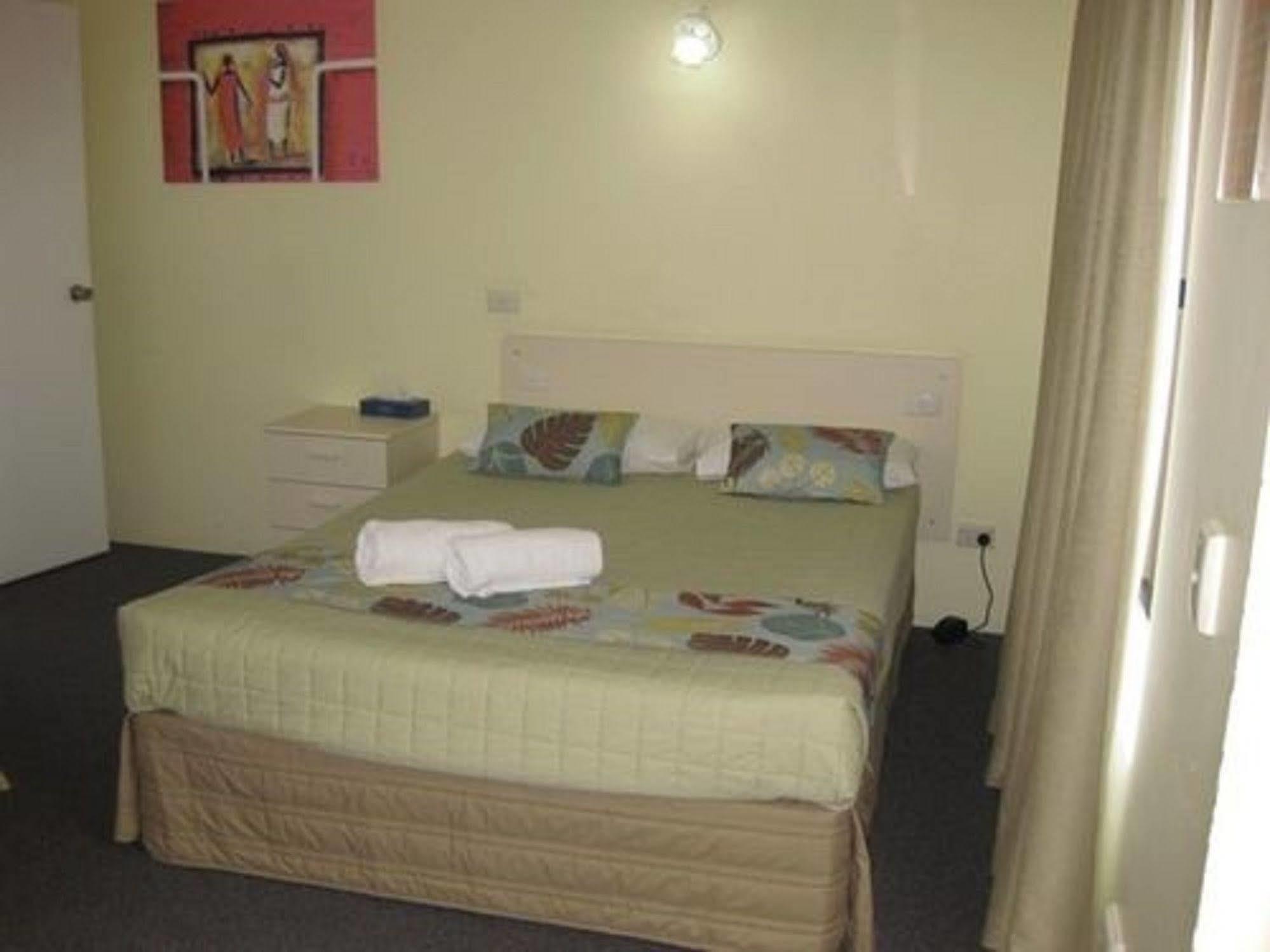 Twin Pines Motel Mooloolaba Zewnętrze zdjęcie